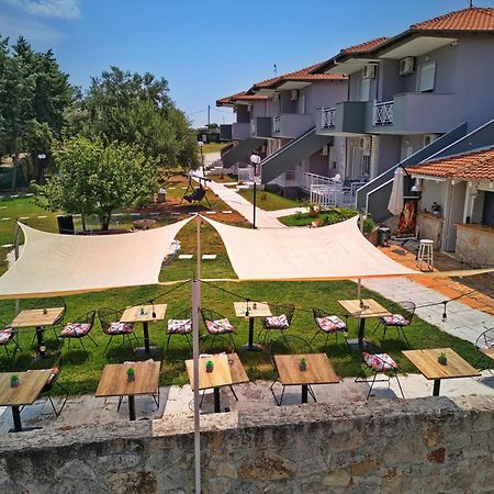 Marele Hills Apartments Nea Fokea Exterior photo
