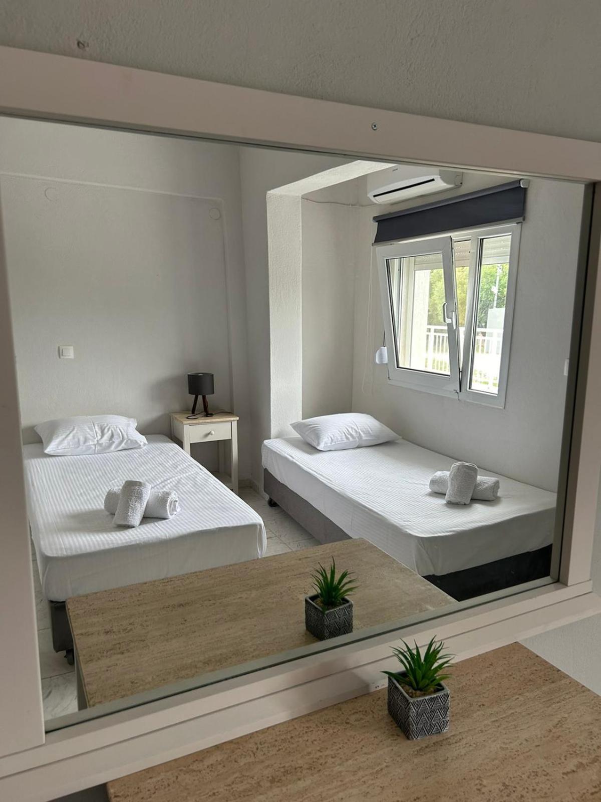 Marele Hills Apartments Nea Fokea Room photo