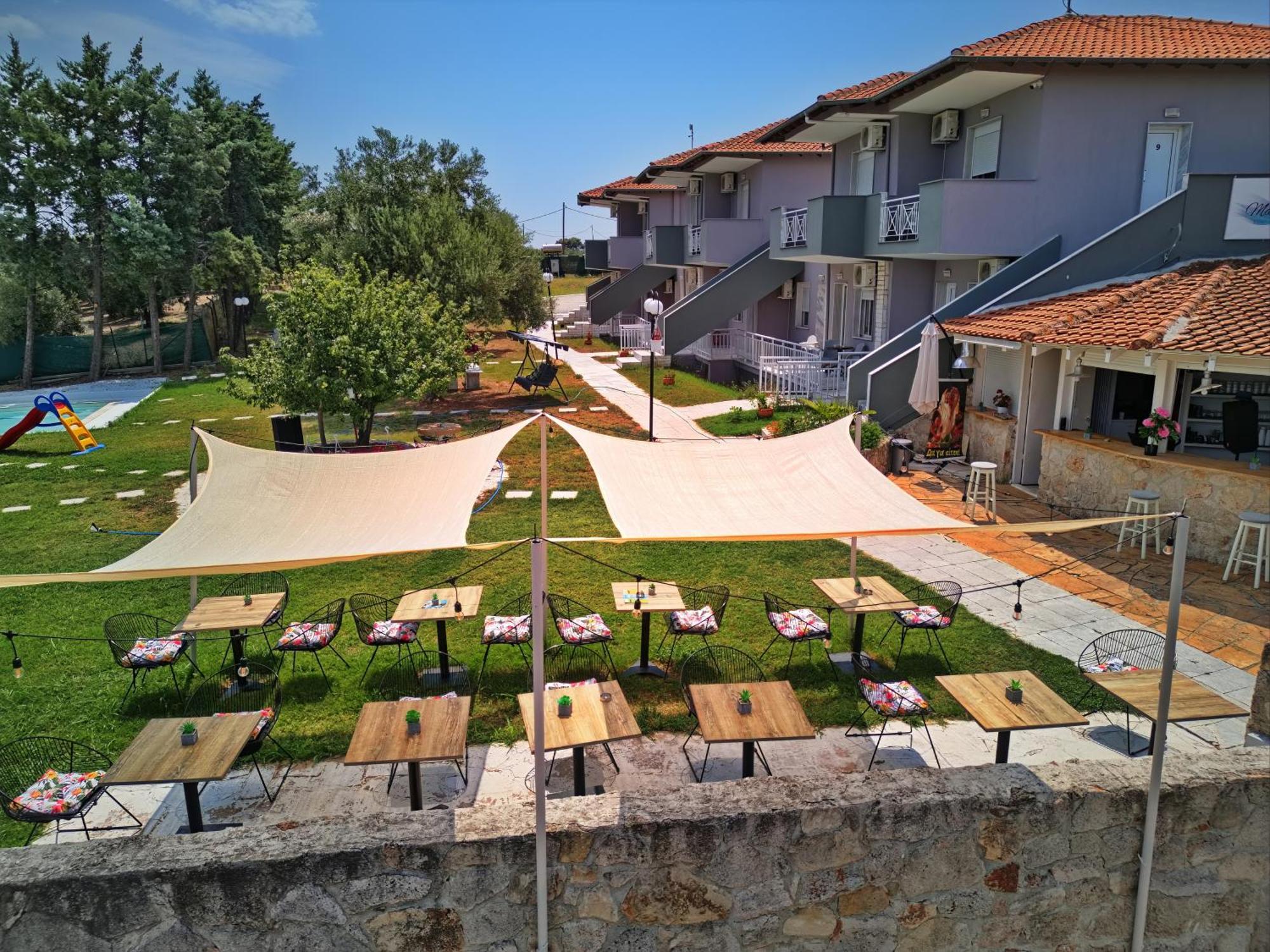 Marele Hills Apartments Nea Fokea Exterior photo